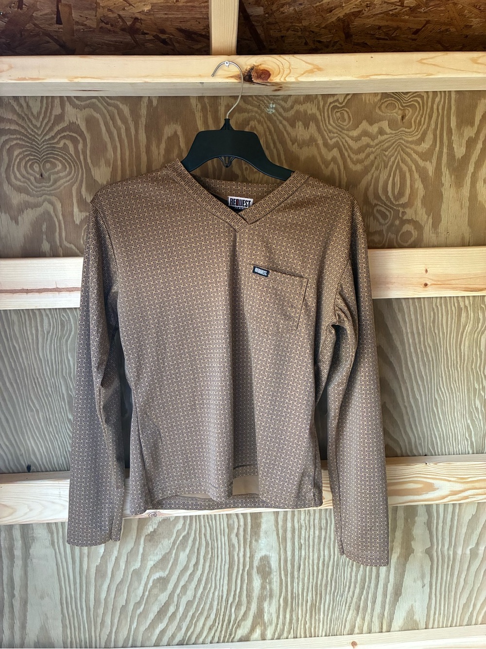 Vintage Women’s Brown Long-Sleeve V-Neck Shirt